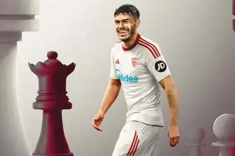 إشبيلية يعلن تعاقده مع سوازو لتدعيم الجبهة اليسرى